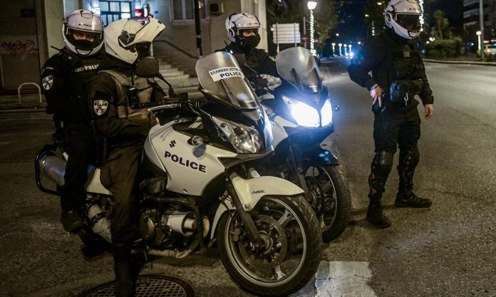 Σπάτα: Kαταδίωξη ανηλίκων με κλεμμένο ΙΧ - Ήταν φορτωμένοι με μεγάλο χρηματικό ποσό